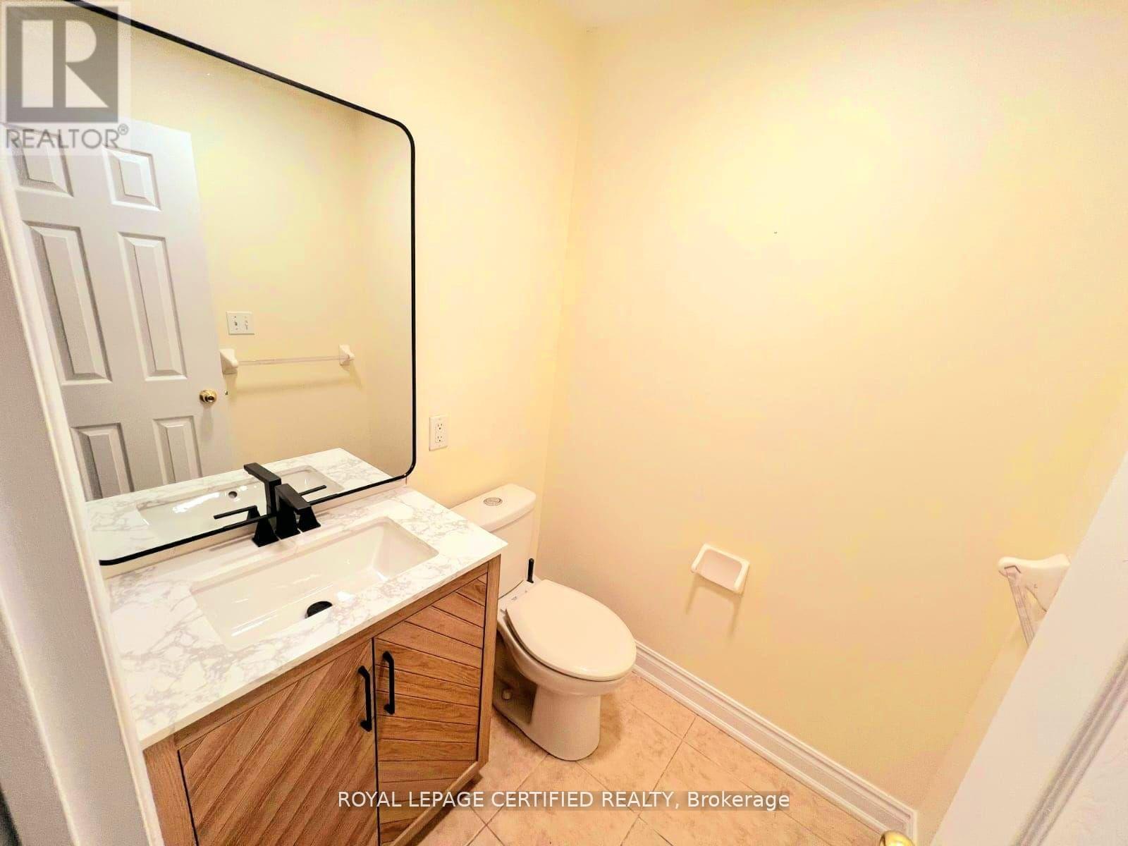 426 Orange Walk Crescent, Mississauga, ON - Indoor Photo Showing Bathroom