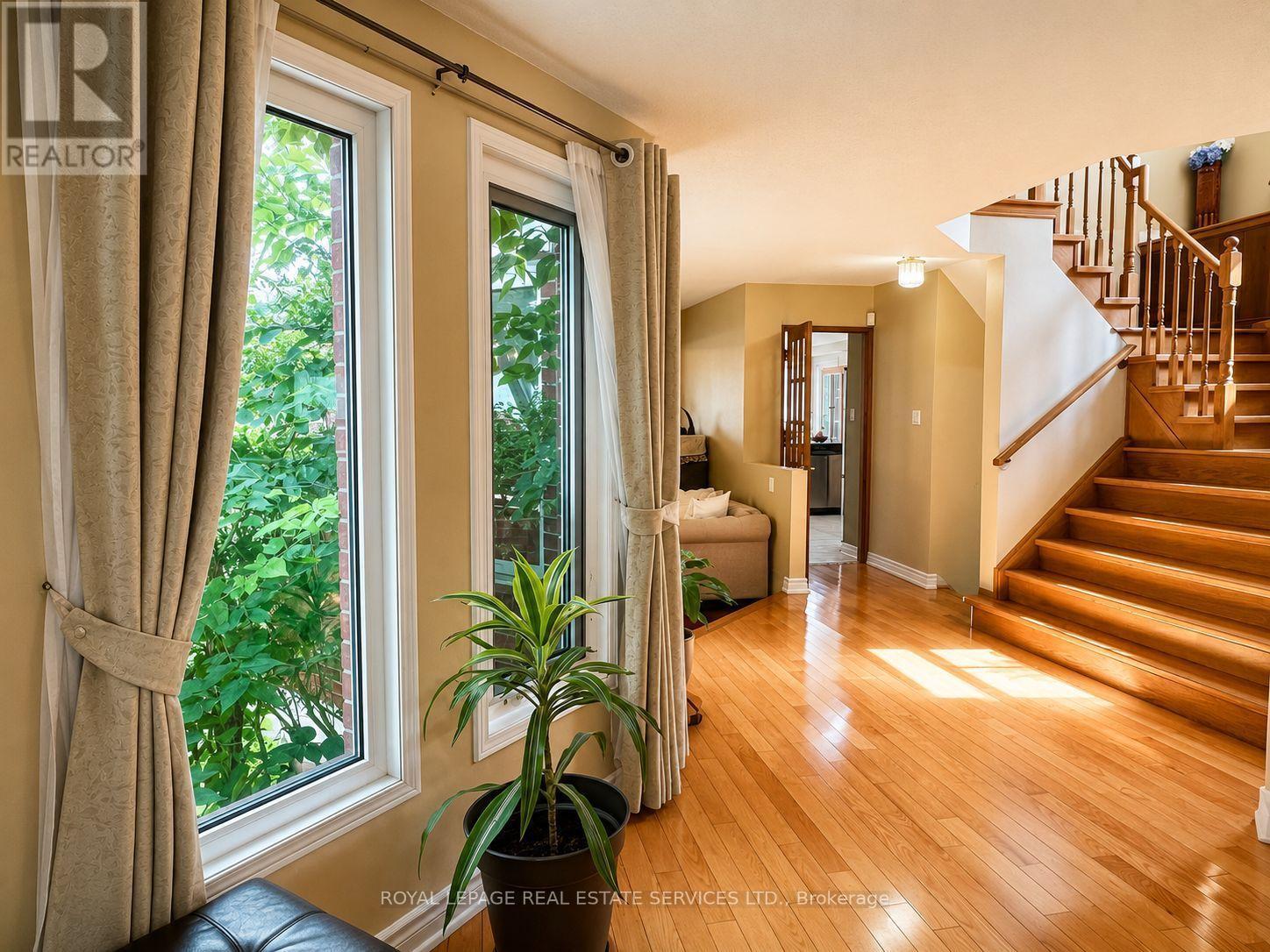 Exceptional Open-Concept Home Offering 2,332 Sq Ft - 3364 Ingram Road, Mississauga, ON - Indoor Photo Showing Other Room