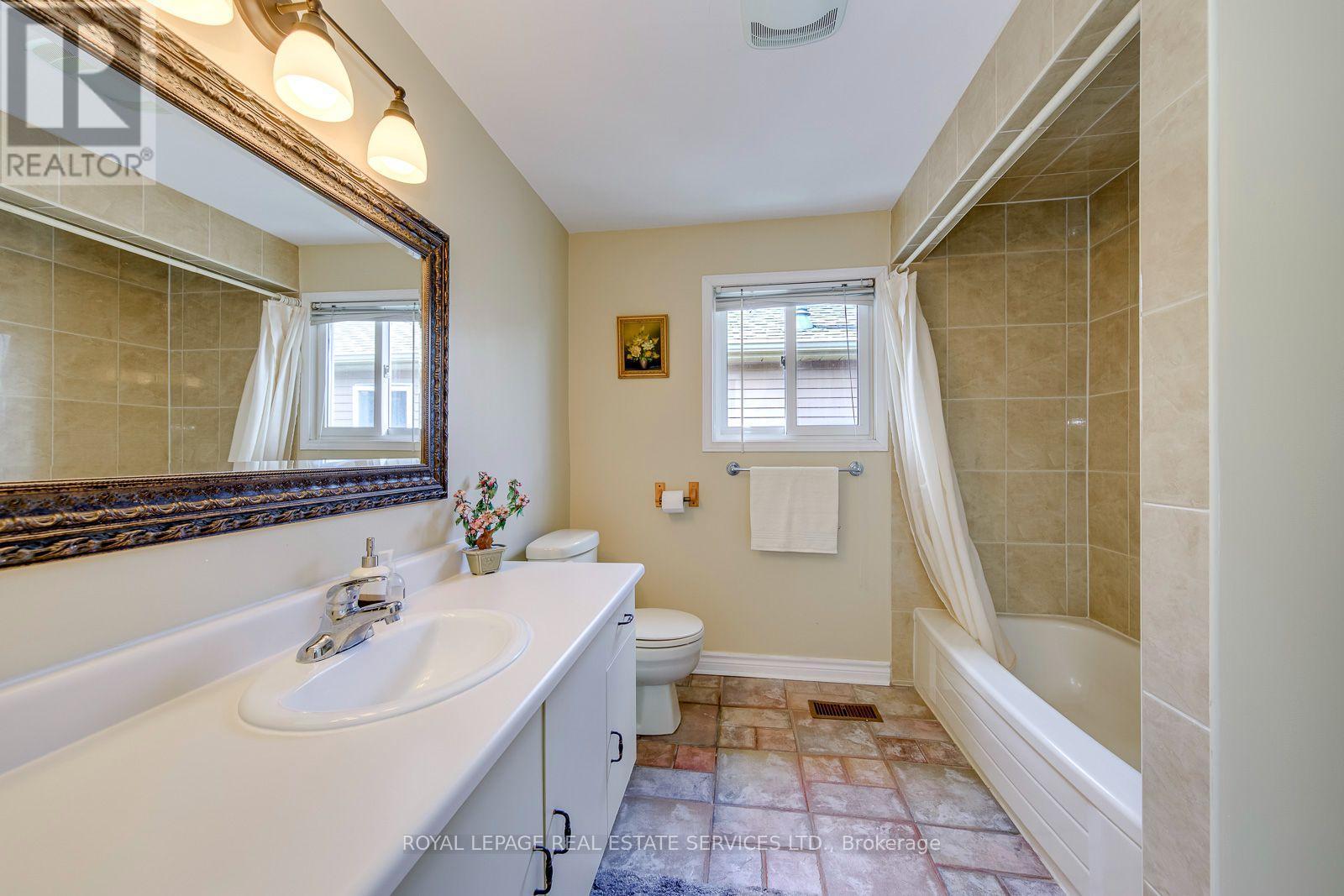 3364 Ingram Road, Mississauga, ON - Indoor Photo Showing Bathroom