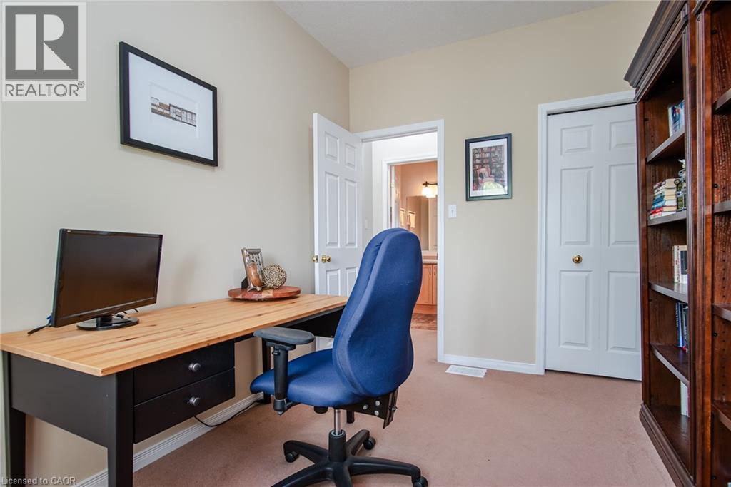 Room featuring neutral wall paint, carpet flooring, and white trim - 38 David Bergey Drive, Kitchener, ON - Indoor Photo Showing Office