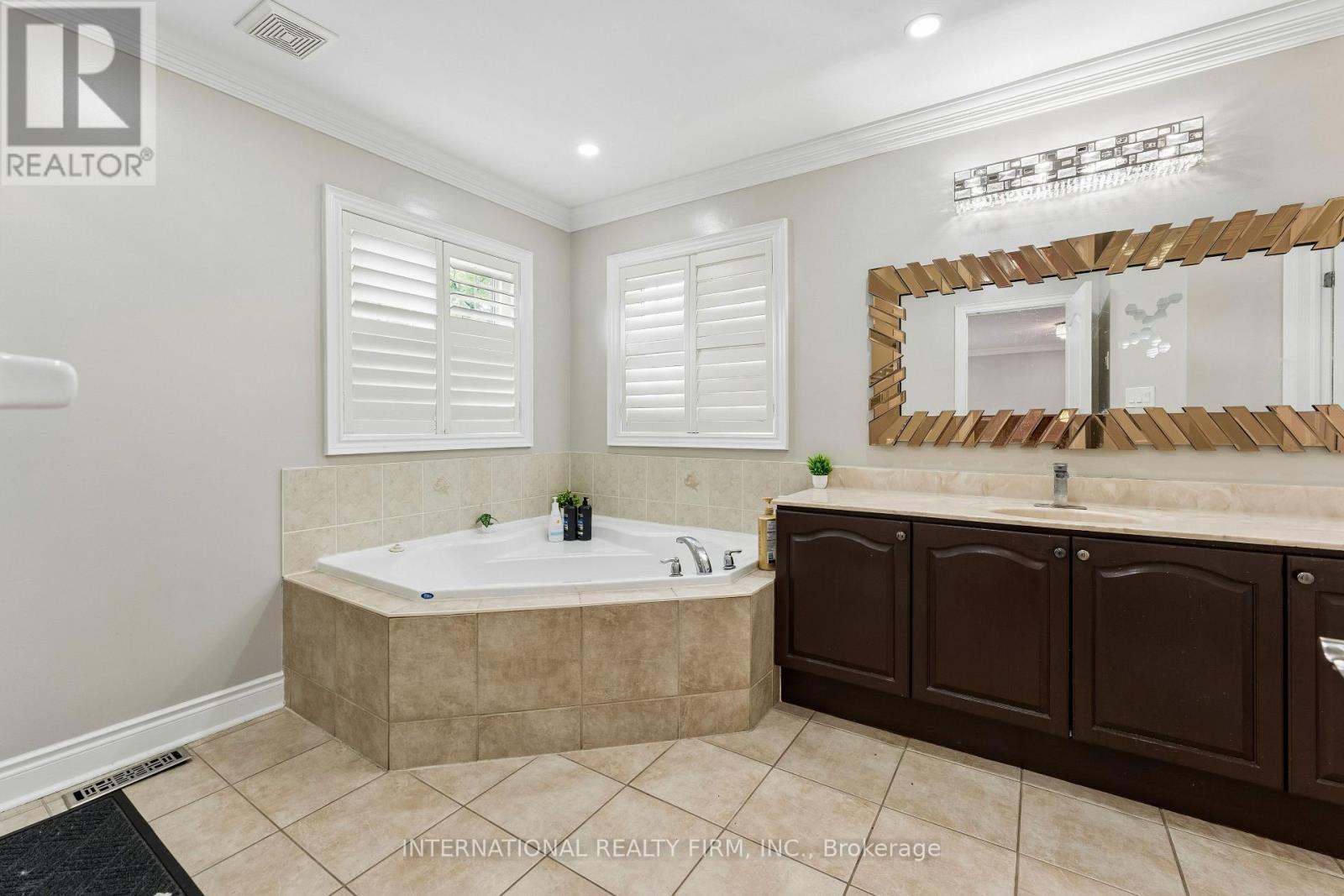 8 Redwillow Road, Brampton, ON - Indoor Photo Showing Bathroom