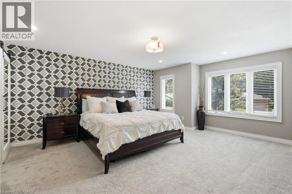 332 Woodworth Drive W, Ancaster, ON - Indoor Photo Showing Bedroom
