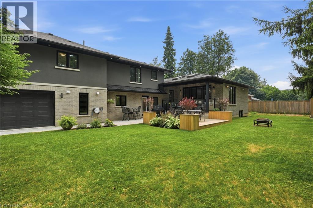 332 Woodworth Drive W, Ancaster, ON - Outdoor With Deck Patio Veranda
