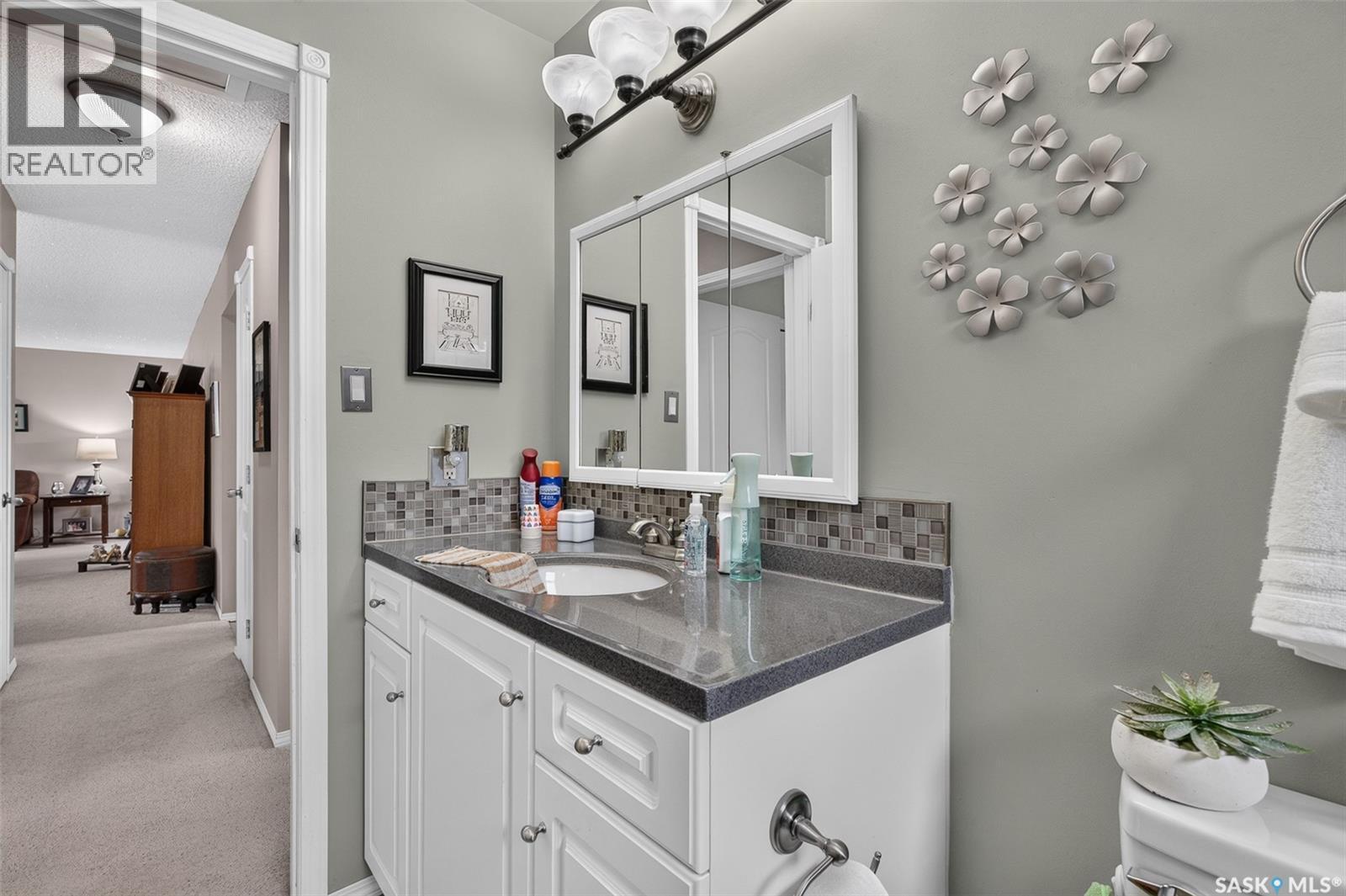 1331 Athabasca Street W, Moose Jaw, SK - Indoor Photo Showing Bathroom