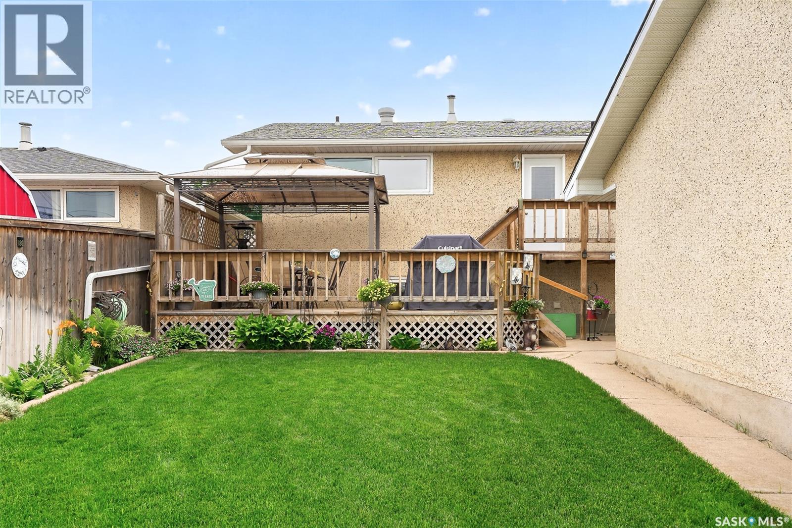 1331 Athabasca Street W, Moose Jaw, SK - Outdoor With Deck Patio Veranda With Exterior