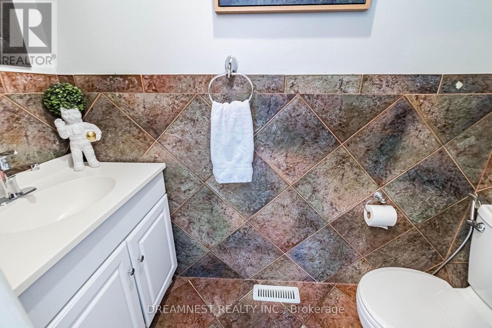 5959 Ladyburn Crescent, Mississauga, ON - Indoor Photo Showing Bathroom