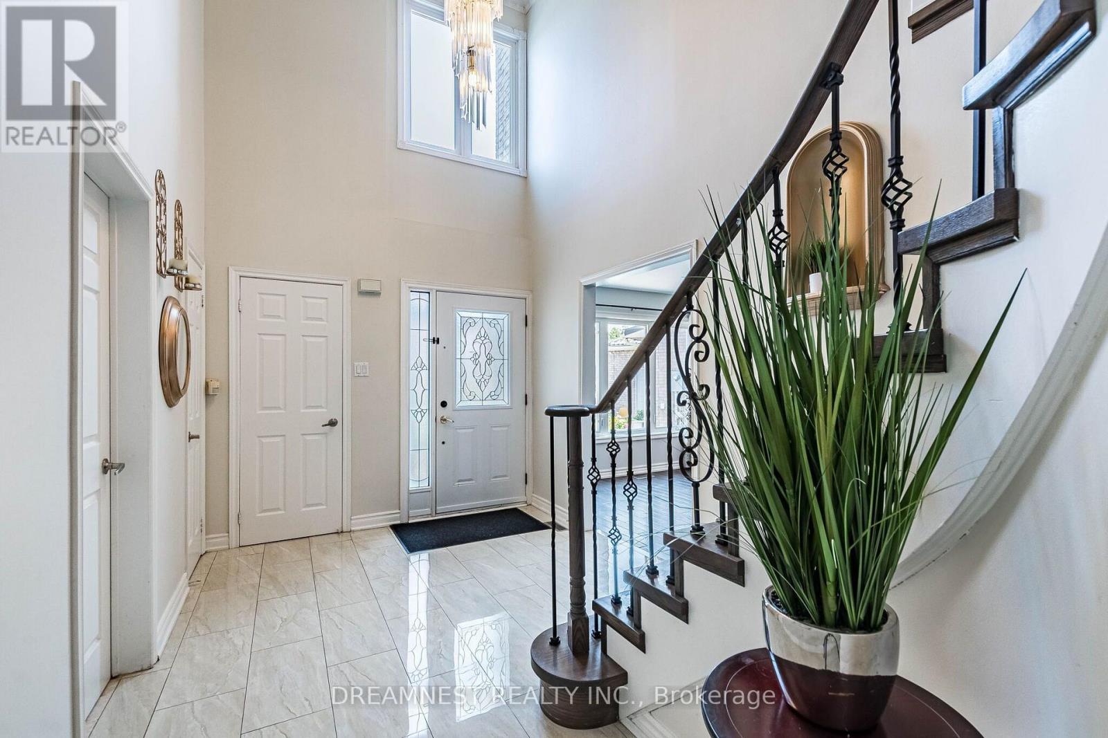 5959 Ladyburn Crescent, Mississauga, ON - Indoor Photo Showing Other Room