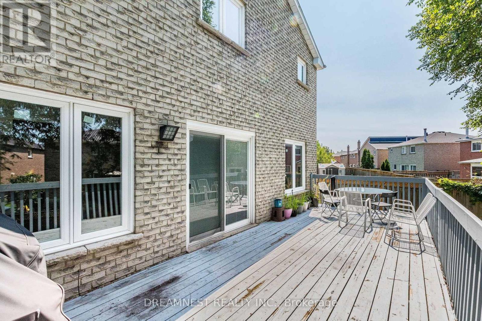 5959 Ladyburn Crescent, Mississauga, ON - Outdoor With Deck Patio Veranda