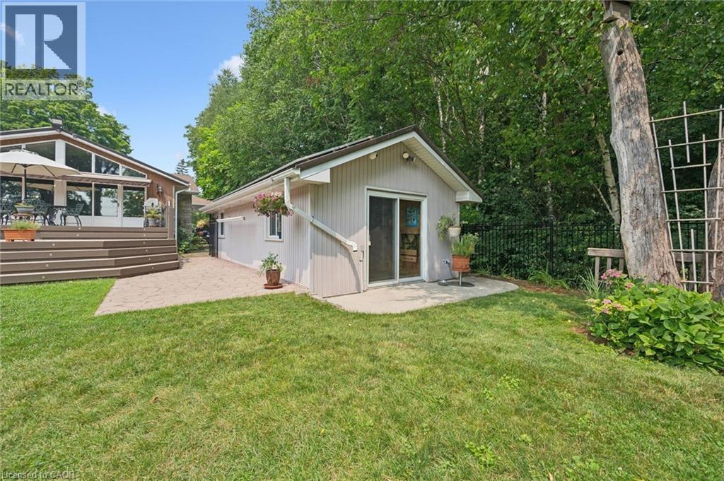 410 Avenue Road, Cambridge, ON - Outdoor
