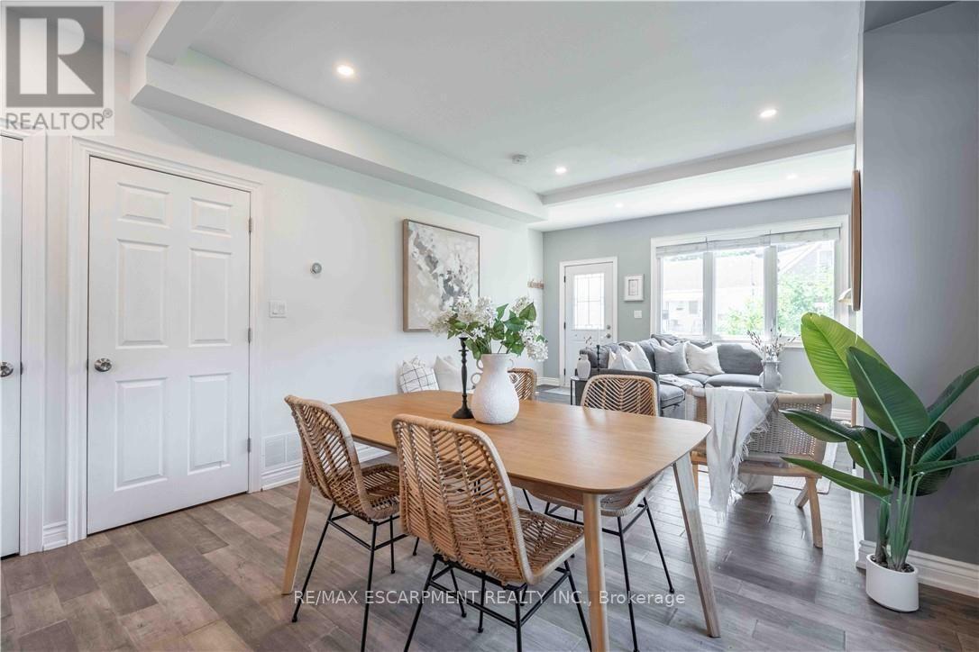195 Wood Street E, Hamilton, ON - Indoor Photo Showing Dining Room