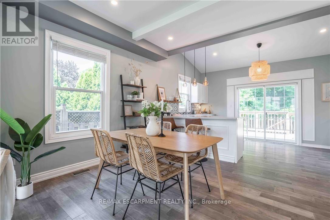 195 Wood Street E, Hamilton, ON - Indoor Photo Showing Dining Room