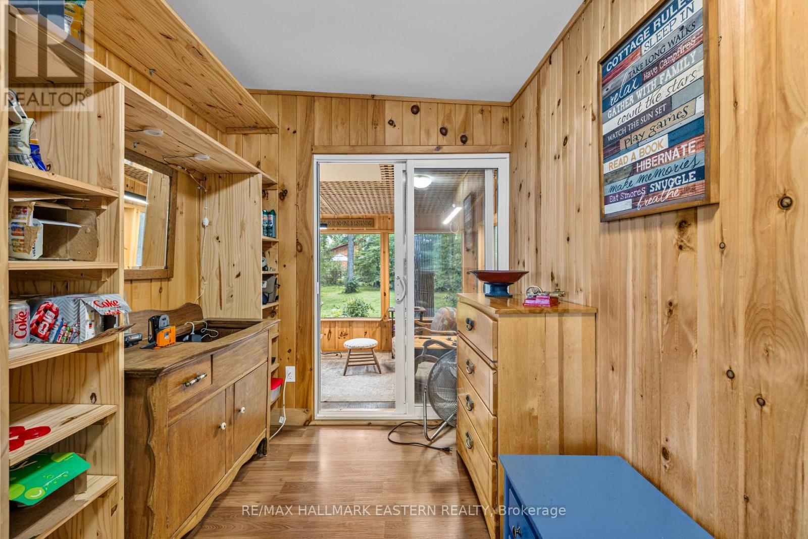 Let's head out to the screened in porch - 730 Mervin Line, Cavan Monaghan (Cavan-Monaghan), ON - Indoor