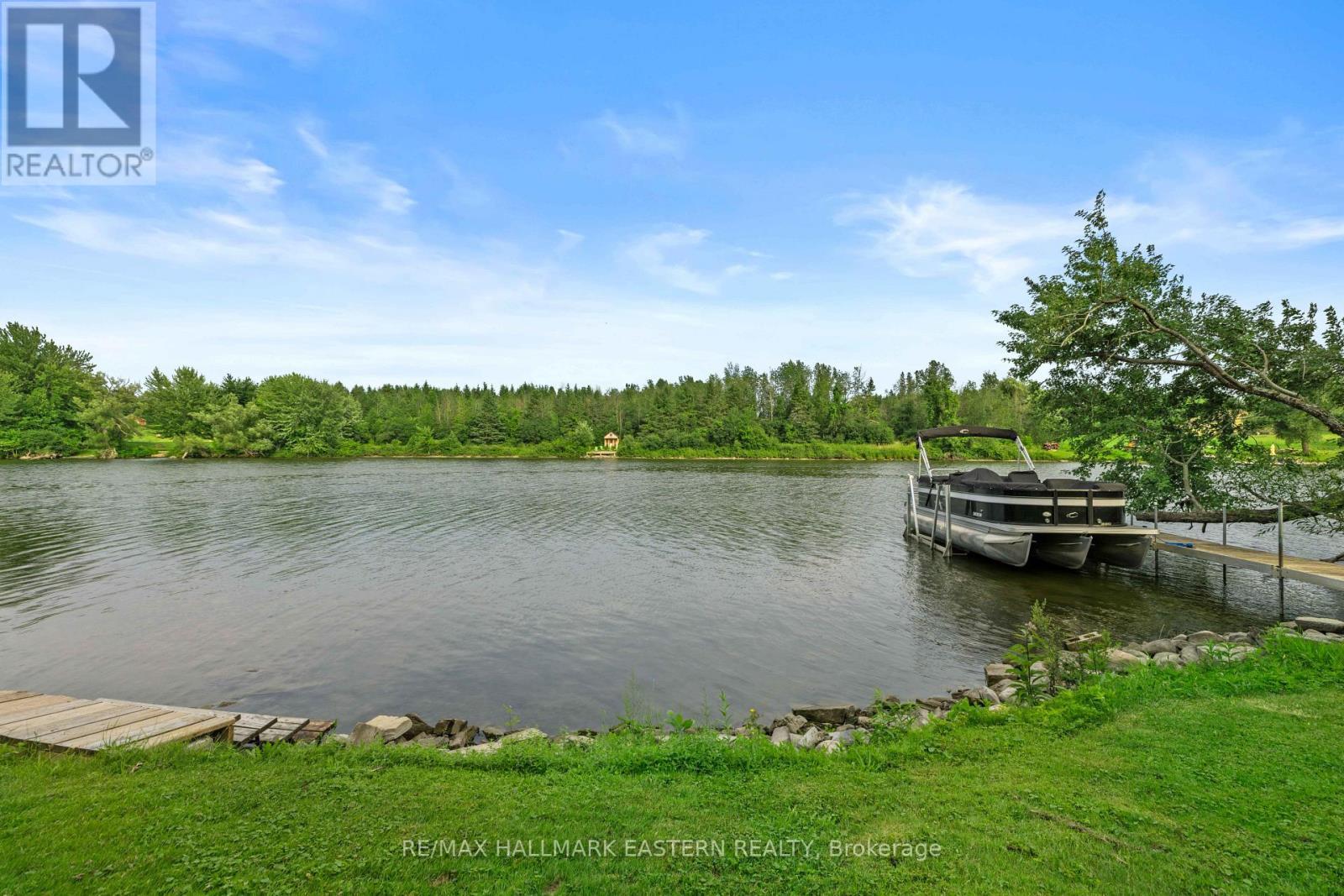 Private dock - 730 Mervin Line, Cavan Monaghan (Cavan-Monaghan), ON - Outdoor With Body Of Water With View