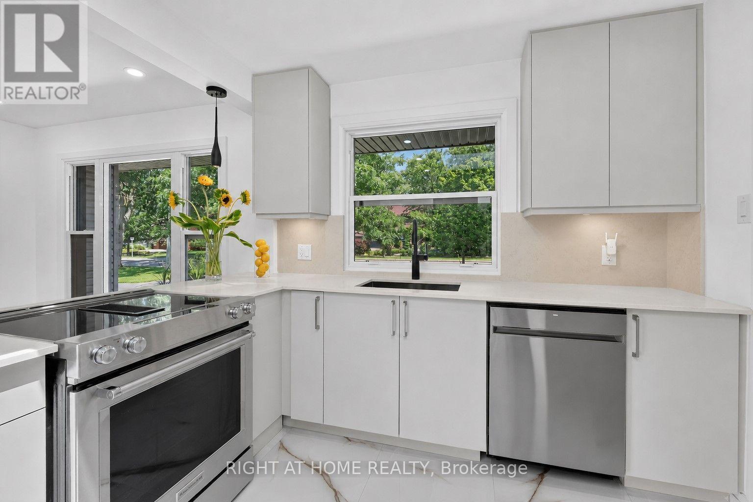 200 Island Park Drive, Ottawa, ON - Indoor Photo Showing Kitchen