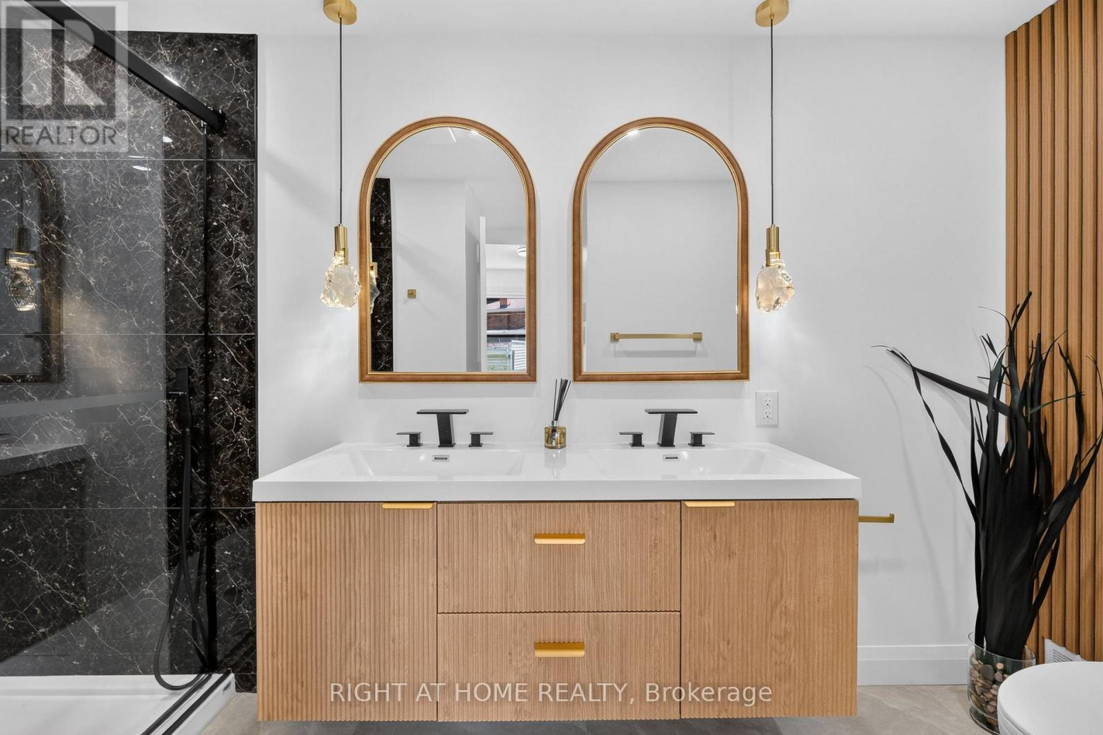 200 Island Park Drive, Ottawa, ON - Indoor Photo Showing Bathroom