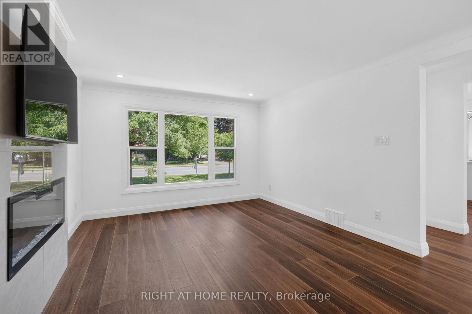 200 Island Park Drive, Ottawa, ON - Indoor