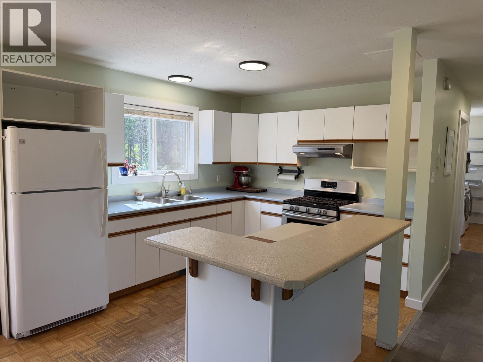 12915 Eagle Road, Telkwa, BC - Indoor Photo Showing Kitchen With Double Sink