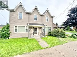 216 HATT STREET Hamilton (Dundas), ON L9H 2G8