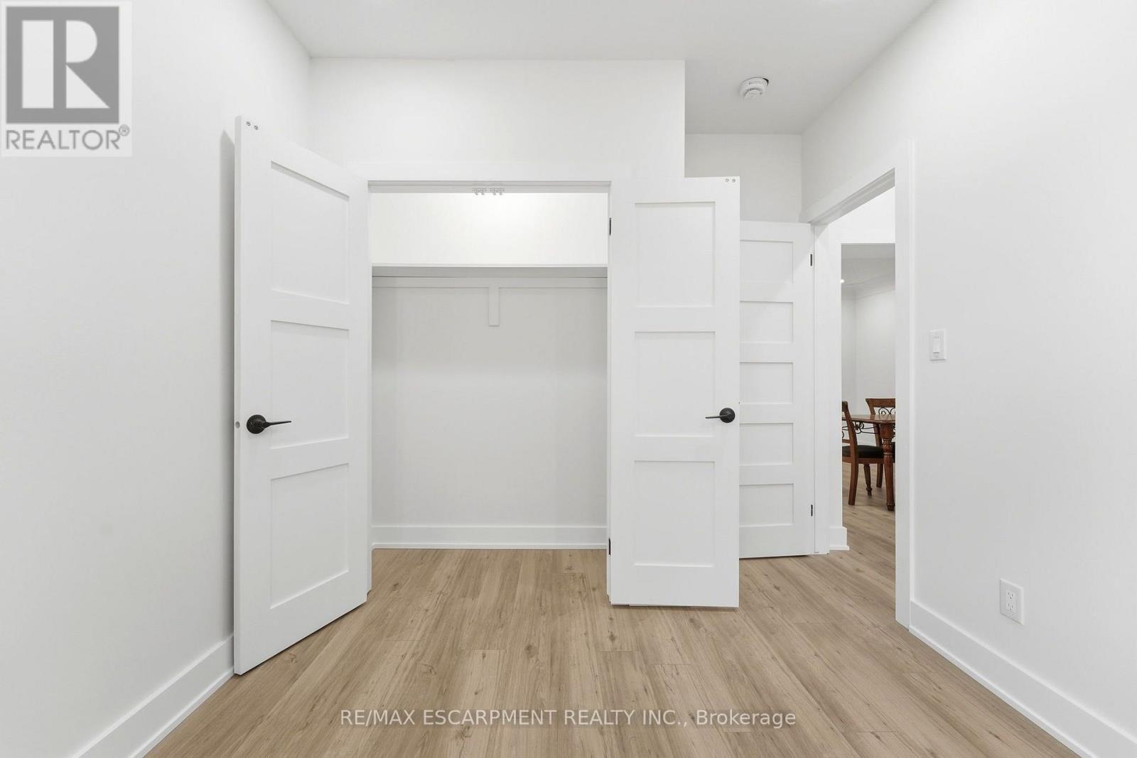 968 Main Street E, Hamilton, ON - Indoor Photo Showing Other Room