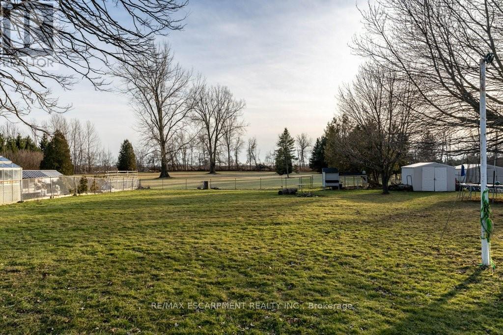 9793 Dickenson Road W, Hamilton, ON - Outdoor