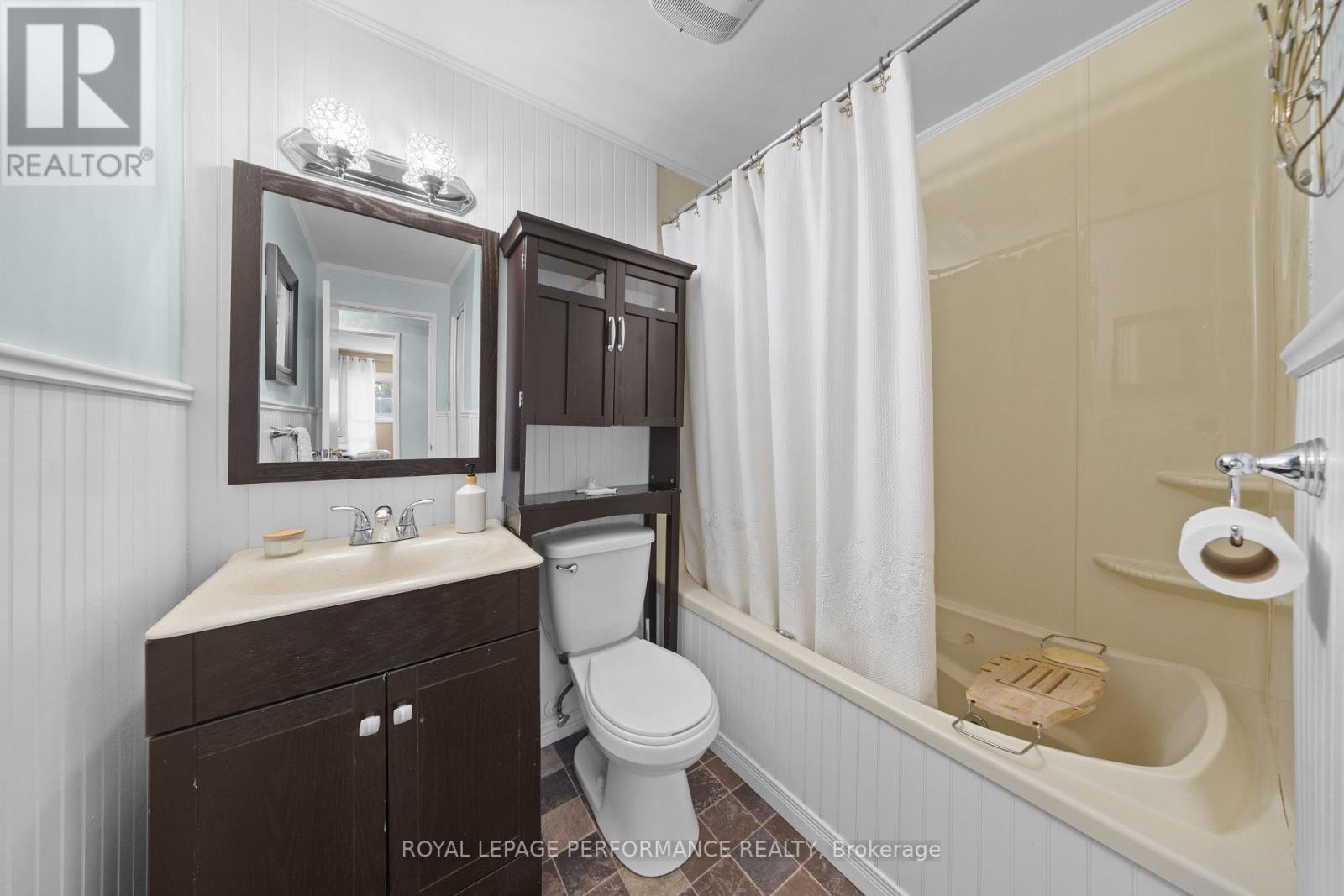 2177 Bingham Street, Ottawa, ON - Indoor Photo Showing Bathroom