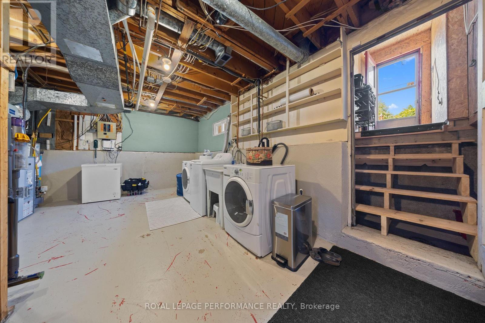 2177 Bingham Street, Ottawa, ON - Indoor Photo Showing Laundry Room