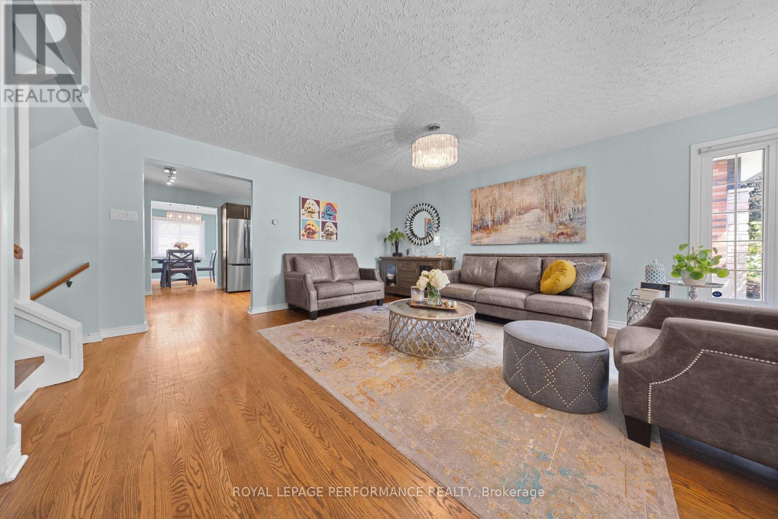 2177 Bingham Street, Ottawa, ON - Indoor Photo Showing Living Room