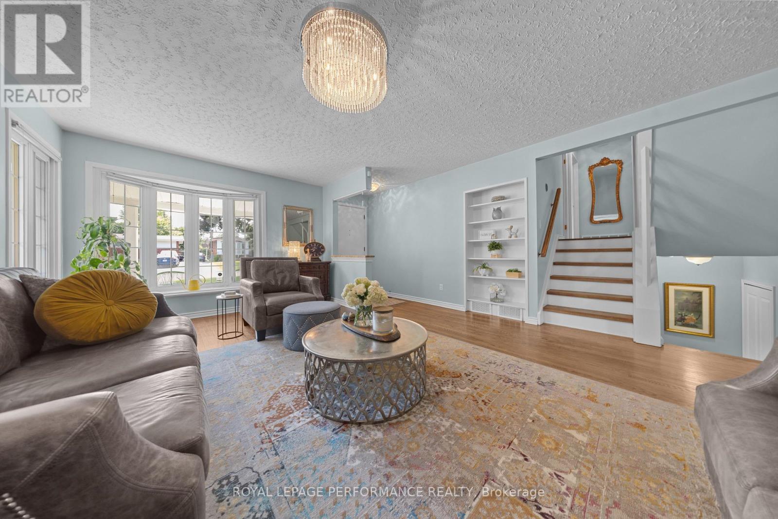 2177 Bingham Street, Ottawa, ON - Indoor Photo Showing Living Room