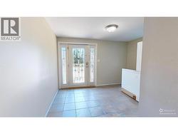 entrance hall -