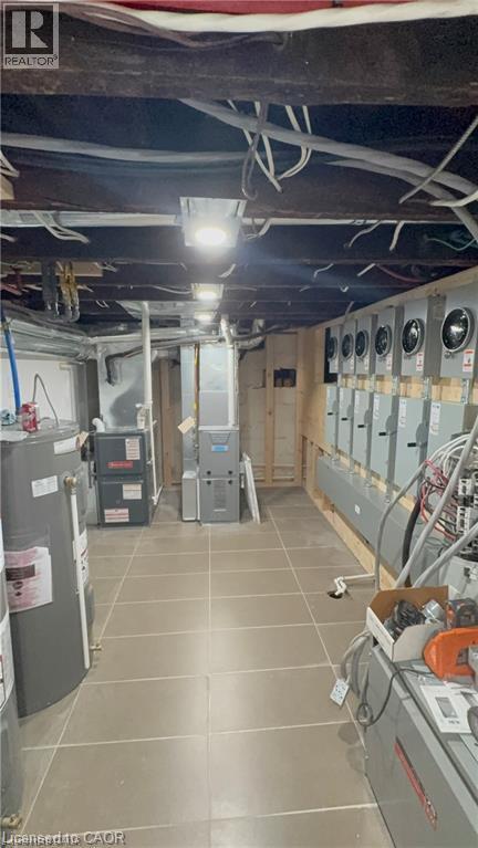 968 Main Street E, Hamilton, ON - Indoor Photo Showing Other Room