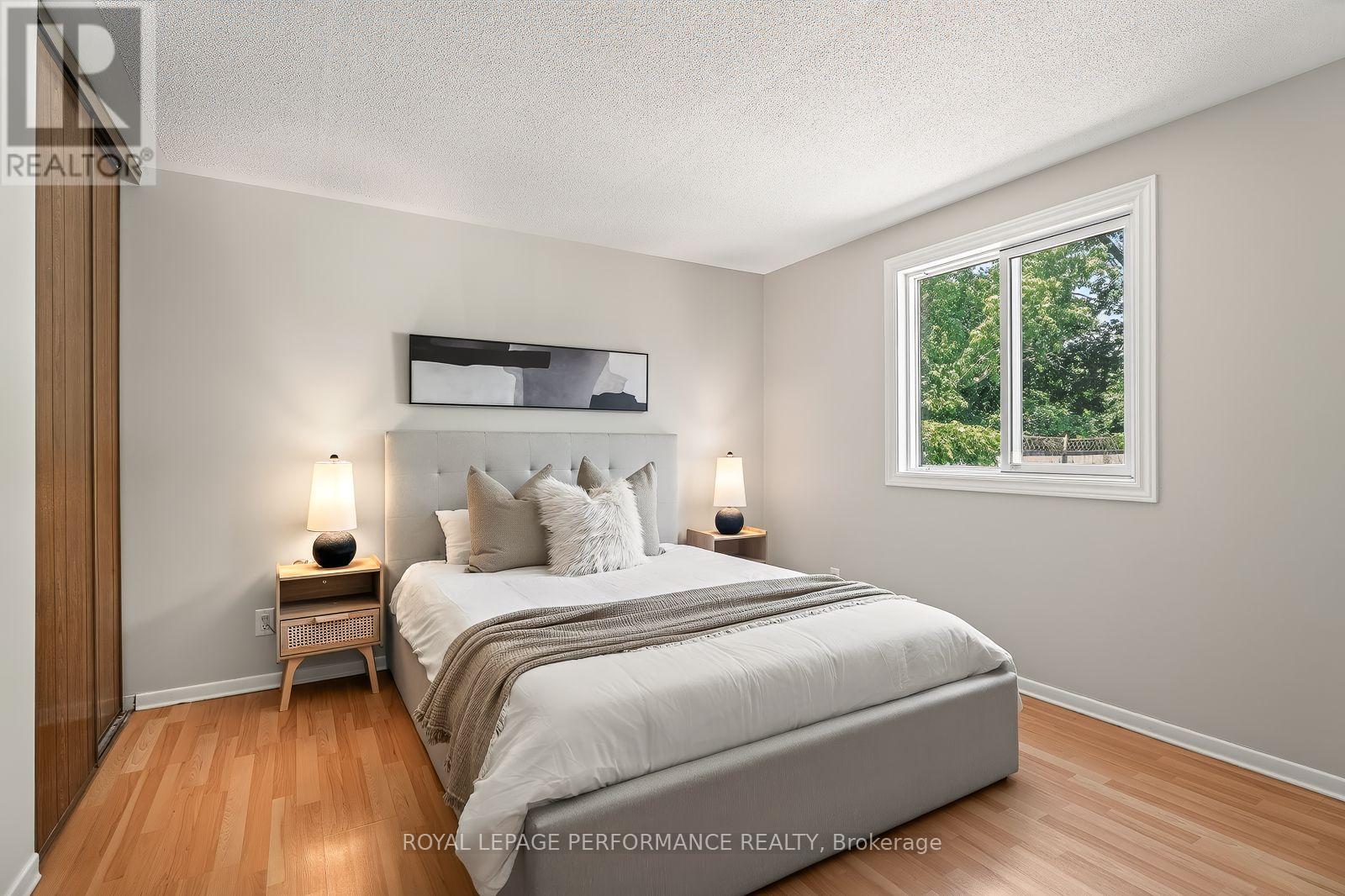 2179 Erinbrook Crescent, Ottawa, ON - Indoor Photo Showing Bedroom