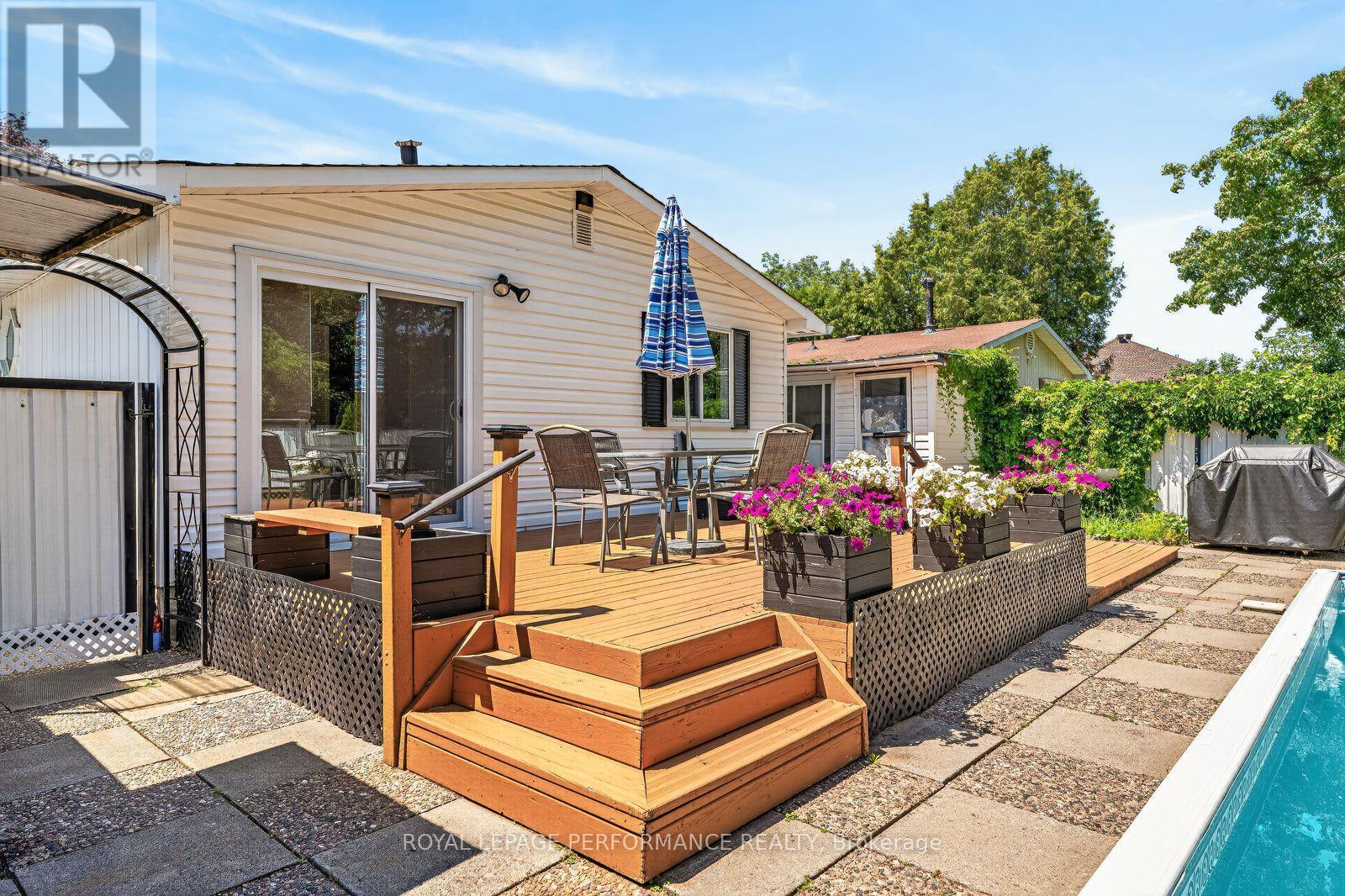 2179 Erinbrook Crescent, Ottawa, ON - Outdoor With Deck Patio Veranda With Exterior
