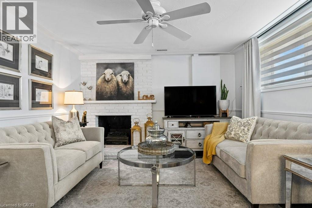 9793 Dickenson Road W, Hamilton, ON - Indoor Photo Showing Living Room With Fireplace