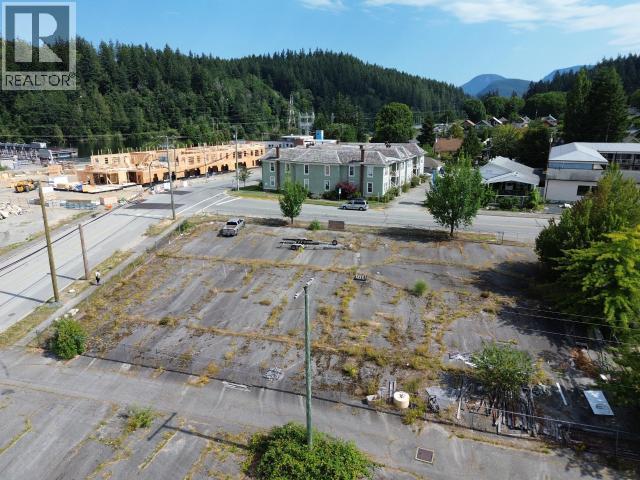 1,2,3 Marine Ave, Powell River, BC