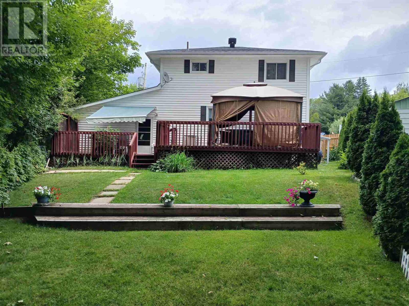 45 Poplar Rd, Elliot Lake, ON - Outdoor With Deck Patio Veranda