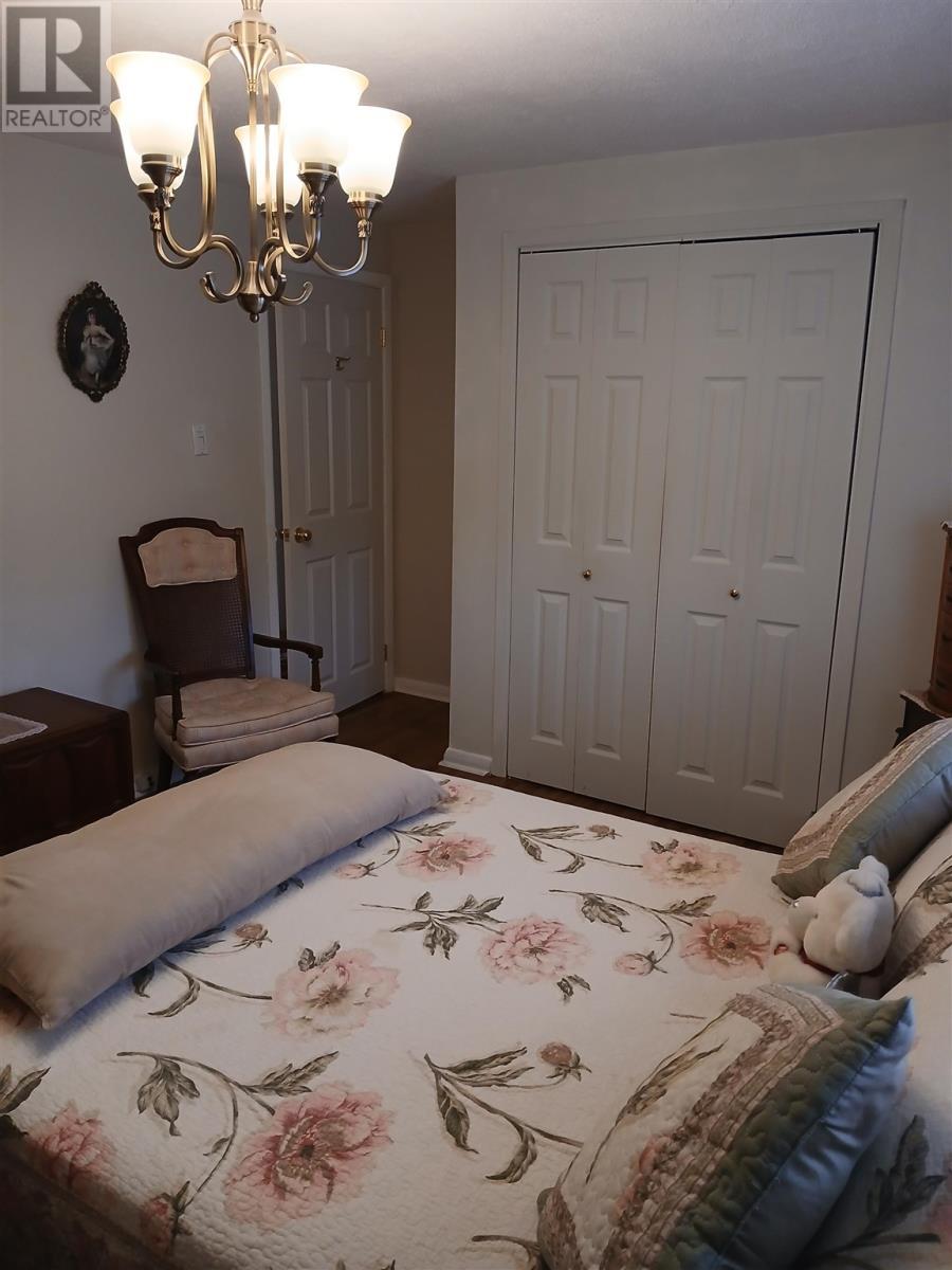 45 Poplar Rd, Elliot Lake, ON - Indoor Photo Showing Bedroom