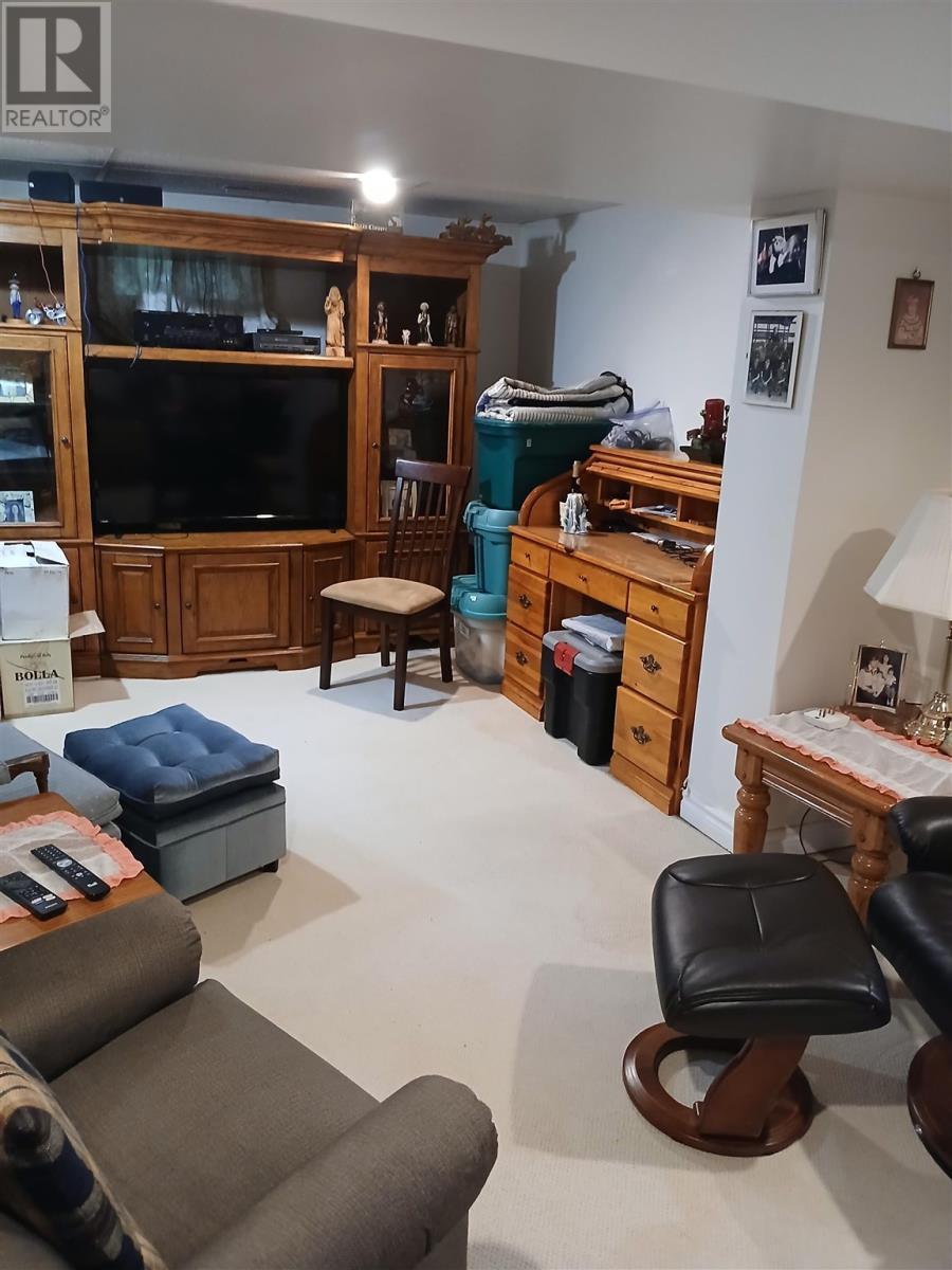 45 Poplar Rd, Elliot Lake, ON - Indoor
