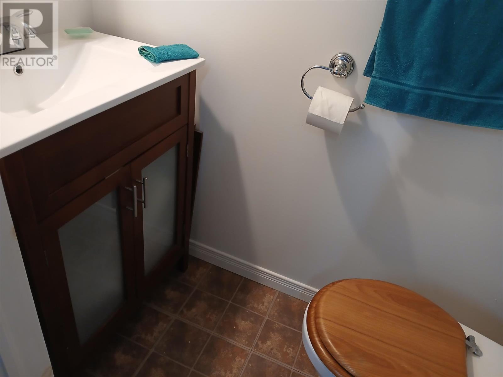 45 Poplar Rd, Elliot Lake, ON - Indoor