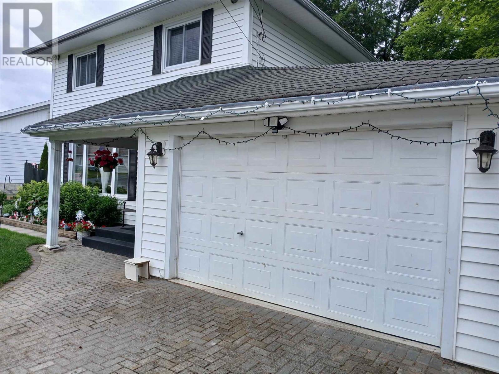 45 Poplar Rd, Elliot Lake, ON - Outdoor With Exterior