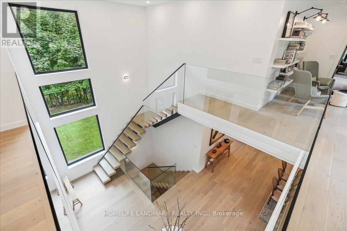 114 Reding Road, Hamilton, ON - Indoor Photo Showing Other Room
