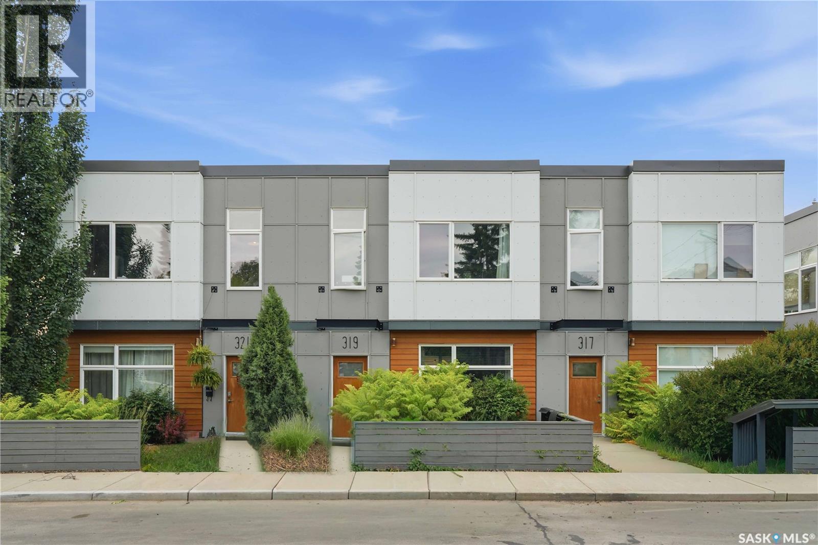 319 D Avenue S, Saskatoon, SK - Outdoor With Facade