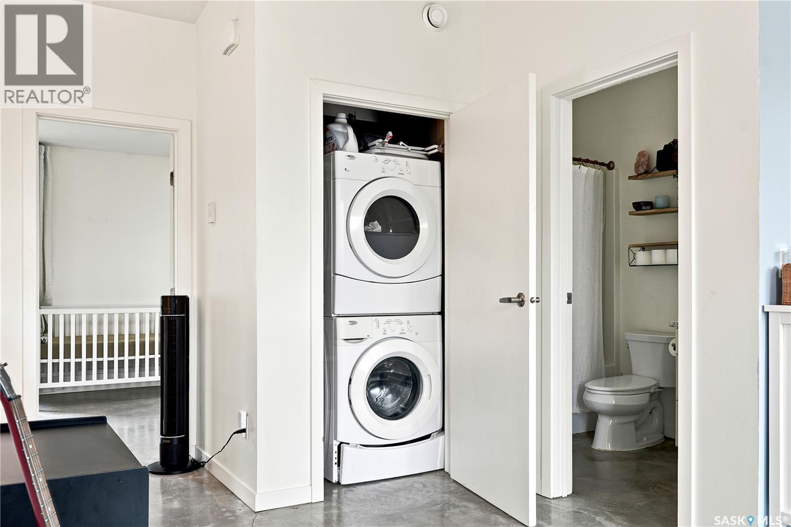 319 D Avenue S, Saskatoon, SK - Indoor Photo Showing Laundry Room