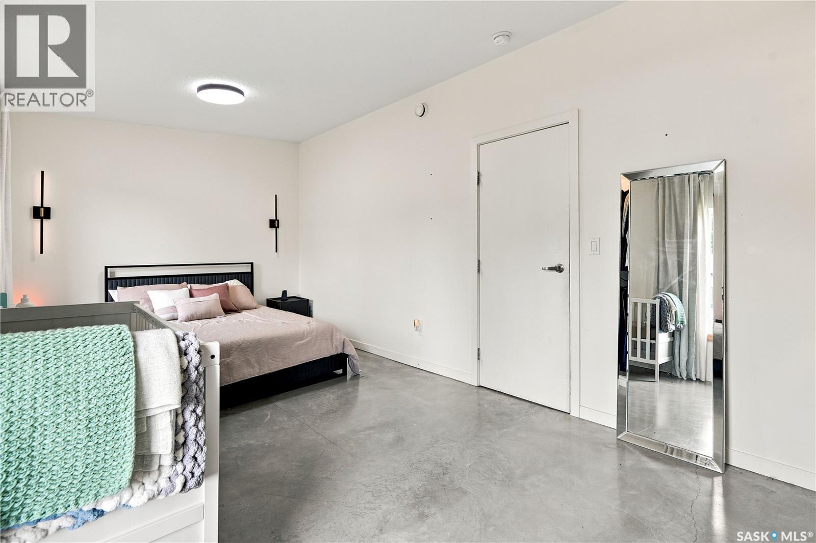319 D Avenue S, Saskatoon, SK - Indoor Photo Showing Bedroom