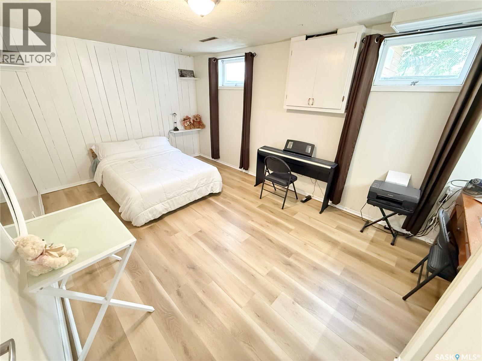 715 Brimacombe Drive, Weyburn, SK - Indoor Photo Showing Bedroom