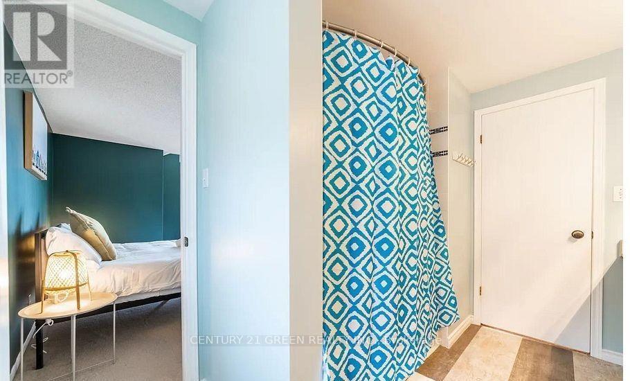 7 Swartz Street, Kitchener, ON - Indoor Photo Showing Other Room