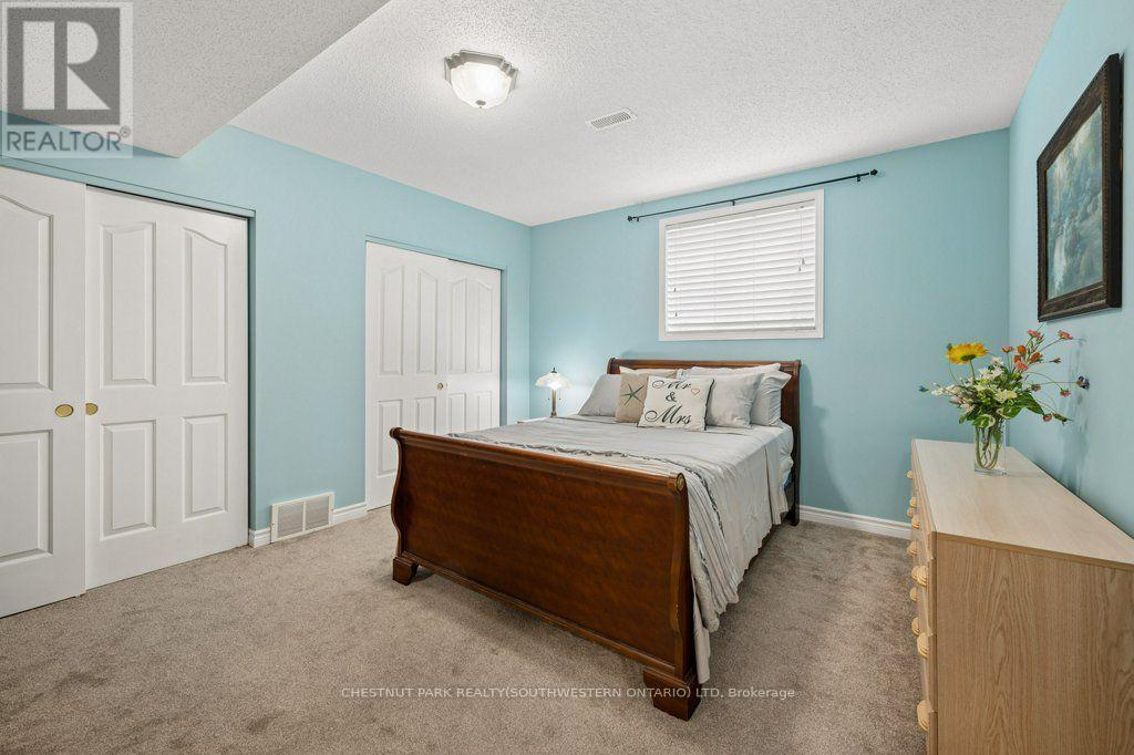 158 Bankside Drive, Kitchener, ON - Indoor Photo Showing Bedroom
