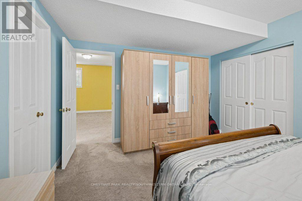 158 Bankside Drive, Kitchener, ON - Indoor Photo Showing Bedroom