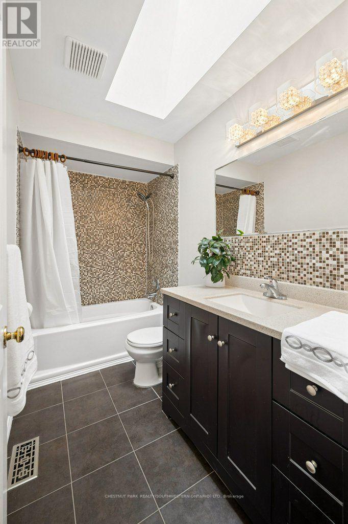 158 Bankside Drive, Kitchener, ON - Indoor Photo Showing Bathroom