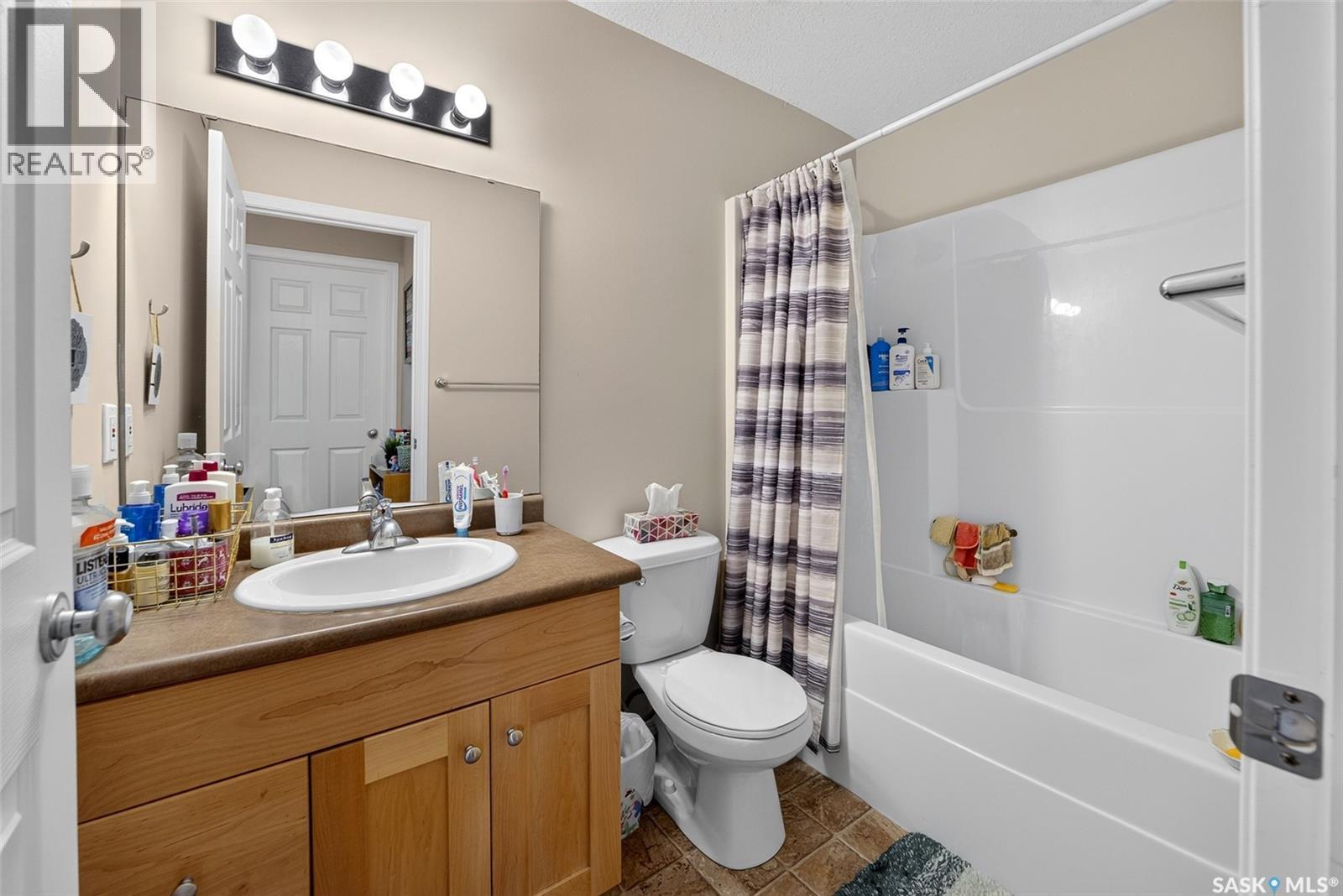46 2801 Windsor Park Road, Regina, SK - Indoor Photo Showing Bathroom
