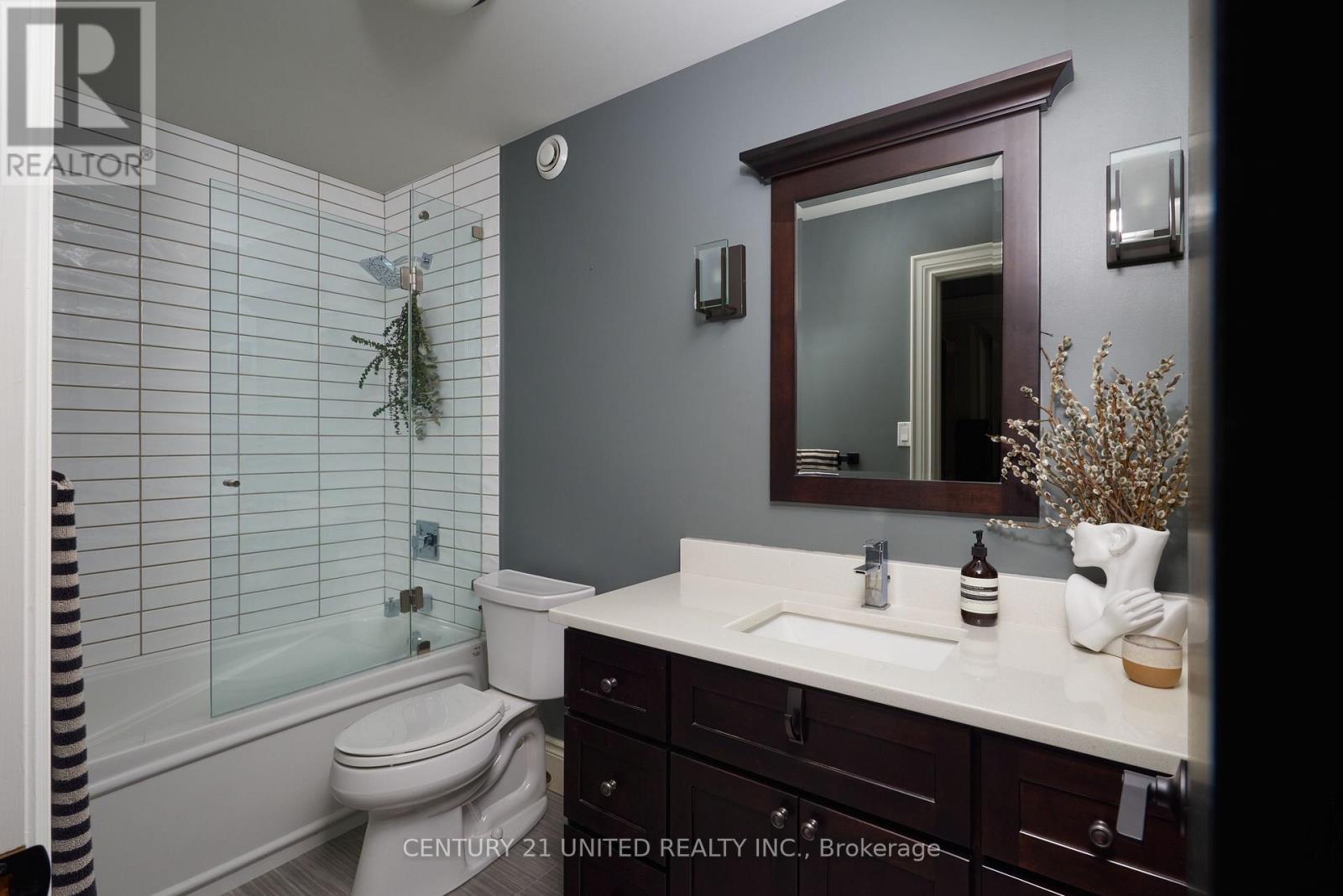 7 Maplehill Drive, Cavan Monaghan (Cavan-Monaghan), ON - Indoor Photo Showing Bathroom